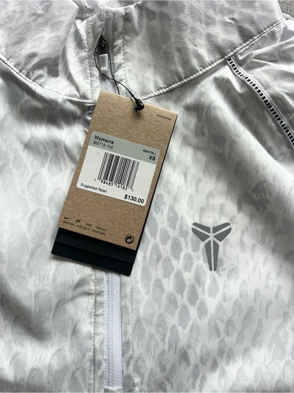 NWT $130 Nike Kobe Bryant Lightweight Woven Jacket Women’s XS White